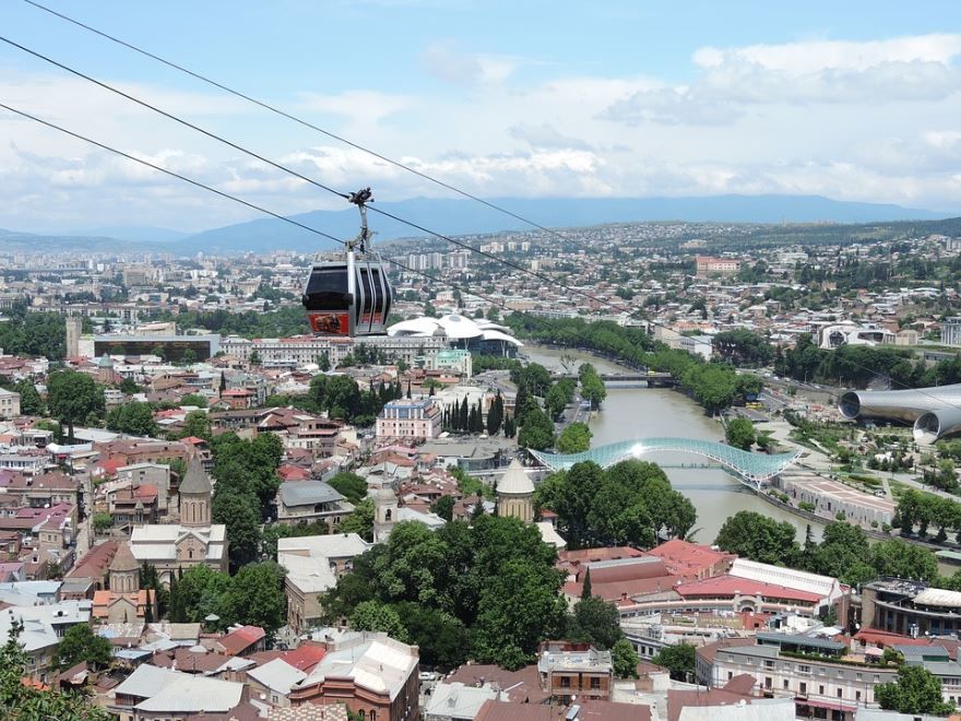Смотреть красивое фото канатная дорога город Тбилиси Грузия