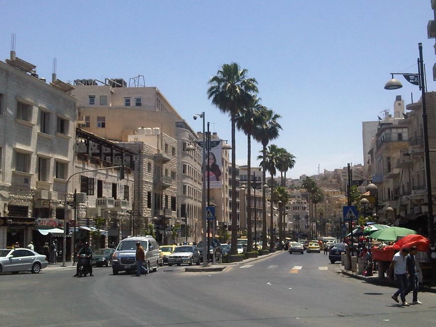 Скачать онлайн бесплатно лучшее фото города Амман Иордания в хорошем качестве
