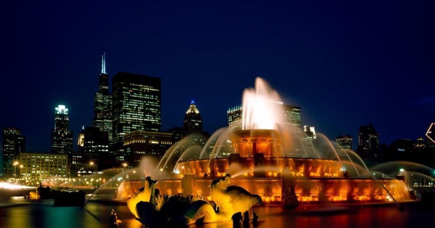 Красивое ночное фото город Чикаго 2023