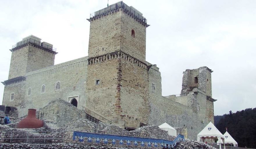 Замок город Мишкольц