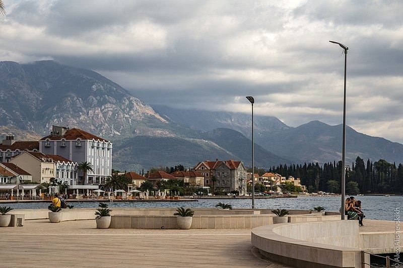 Фото города Тиват Черногория