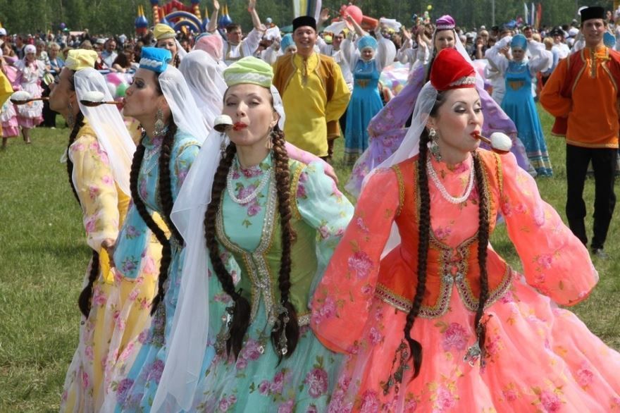 Национальные праздники в России